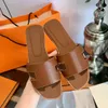 2024 New Sandals luxury Designers beach Sliders Leather Women lady fashion Slipper Casual Shoes flat mens comfort sandale slide summer travel Mule With box size 35-46