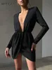 Robes décontractées de base Articat Sexy Vneck chaîne à manches longues à manches à fente étroite mini-robe femme solide ultathin traction tire serrée des vêtements de la mode aligne cuir elegan