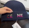 Lüks Yün Örme Şapka Beanie Tasarımcı Kadın Nakış Pullu Mektup Beanie Cap Kafatası Kapı Kış Sıcak Moda Erkekler Balıkçı Cel Hat Yüksek kaliteli ücretsiz gemi