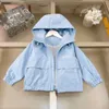 Vestes de luxe pour bébé, bleu frais, vêtements de protection solaire pour enfants, taille 100-160, manteau à capuche, doublure en maille, vêtements d'extérieur pour garçons et filles, 24 février 20