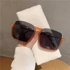 Sunglasses 2024 New Vintage Fashion Sunglasses For Women Metal Square Frame Luxury Shades Pink Sun Glasses Photograph Sun Eyewear UV400L2402