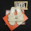 Sandales en cuir design Été et hiver Pantoufles en peluche à fond plat avec boîte 5555AAAA