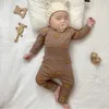 衣類セット0-3t新生児の男の子の女の子の女の子の服セット長い袖の綿のトップとパンツスーツPJセットかわいい甘い睡眠パジャマセット服