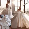 로얄 아이보리 새틴 두바이 아라비아 웨딩 드레스 섹시 구슬 끈이없는 뒷모습 긴 기차 신부 가운 큰 활로브 BC14905