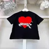 Nuevas camisetas para bebés de verano de algodón puro para niños, top de manga corta, tamaño 100-160 CM, ropa de diseñador para niños, camisetas para niños y niñas con corazón rojo 24 de febrero de 2020