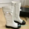 2024 Bottom Women Winter Boots Luksusowe projektanty klasyczne litery Modne buty dekoracja dekoracji zamek błyskawiczny Otwarcie botków kolanowych Kolan Boties
