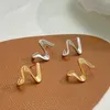 Orecchini a bottone irregolare a forma di serpente lettera S per donna Design creativo geometrico a spirale in metallo