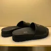 Sliders Rubber Flat Slide Outdoor Sports Mobas Womans Luxury Slipper Designer Men Shoe Beach Summer Mule Boad Box Sandal Walk Travel Travel Casual Chores Sexy Sunny Sandale