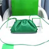 Высококачественная тканая сумка-тоут Hobo зеленого цвета Мини-сумка женская мужская кожаная сумка через плечо с переплетением облаков даже 10а дизайнерская сумка через плечо Роскошные сумки для макияжа модная сумка-клатч