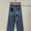 Calças femininas bonitas e elegantes de cintura alta e pernas largas jeans retos