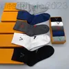 Designer Hommes Chaussettes Designer Luxe Hommes Femmes Cinq Ir Luxe Sports 24SS Hiver Mesh Lettre Imprimé Sock Broderie Coton Homme Femme Avec Boîte Couleurs