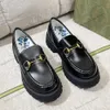 Lüks Tasarımcı Bee Loafers Arı ile Sonbahar Ünlüleri Küçük Deri Ayakkabı Platformu Kadın Ayakkabı Elbise Ayakkabı Bayanlar Yüksek Kalite Gerçek Deri