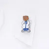 Broşlar Hanreshe Creative Bear Doctor Emaye Broş Pin Tıbbi Hayvan Bilim İnsanı Yakıt Rozeti Mücevher Hediye Hemşire Tıp Öğrencisi