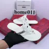 Designer slippers luxurious leather inserts luxurious women's beach outdoor brand slippers flat sandals comfortable and fashionable