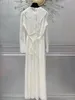 Sıradan Elbiseler Vintage 2024 Beyaz Kadın Yün İpek Uzun Elbise Seksi Moda Tasarım İnce Gece Kulübü Pist Macram