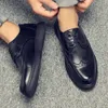 Nowy przylot luksusowa włoska marka mężczyzn skórzane mieszkania mężczyźni Brytyjska sukienka Brogue Buty Formal Business Oxfords Buty dla mężczyzn