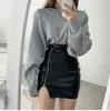 Skirts Skorts Black Mini Sexy Sexy High Waist Pacchetto Hip Donne Women Fashion coreano Pu Fuce Fucice Slitta Zipper Short YQ240223