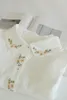 Женские блузки, осенняя японская милая художественная блузка с цветочной вышивкой, хлопковая женская рубашка