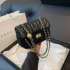 Xiaoxiangjia popularna tekstura łańcucha mały kwadrat 2023 Nowy wczesny jesień na Instagramie moda jedno ramię Crossbody's Bag 85% Factory Direct