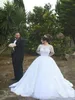 Elegante bateau ballgown vestidos de casamento mangas compridas decote recortado botões cobertos volta capela trem renda applique vestido de casamento b36