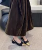 Sapatos de vestido 2024 com saia Mary Jane Light Cut Sandálias Chunky Início Primavera Verão Mulheres Mulheres Francesas Douradas