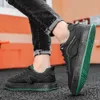 Sapatos masculinos primavera e outono 2024 nova tendência versátil casual esportes sapatos masculinos um pé preto tênis de corrida na moda