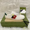 Designer gg Scarpe casual Bee Ace Sneakers Scarpe basse da donna da uomo Scarpe da ginnastica da passeggio con strisce verdi nere ricamate tigre di alta qualità