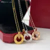 Kırmızı Kutu Aşk Kolyesi Kadın Tasarımcısı Elmas Gold Kaplama 18K En Yüksek Kaliteli Marka Tasarımcısı Crystal Klasik Stil Zarif Hediye Pingfashion Women Mücevher