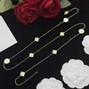 Kvinnliga lyxdesigner smycken dubbel bokstav hänge halsband kedja 18k guld pläterad crysatl strass tröja newklace för bröllop jewerlry tillbehör