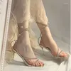 Kleid Schuhe Sandalen Frauen 2024 Sommer Quadrat Offene spitze Sexy Stiletto Heels Kristall Spitze Roman