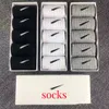 Mens Socks Fashion Women Men Socks High Quality Letter Bortable Cotton Jogging Basketball Football Sports Sock Embroidery Sports Socks With Present Box