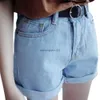 女性のショートパンツ夏の女性ショーツハイウエストカフ付き弾力性のあるワイドレッグポケットショートジーンズデニムショーツストリートウェア2021L2402