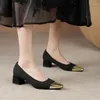 Chaussures habillées pour femmes 2024 bout pointu femmes talons hauts élégants et simples dames confortables pompes à talons carrés