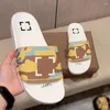 النعال الفاخرة حذاء قبالة Tazz Slipper Designer Sandal Beach Sliders Man White Black Slide Flip Flops Leather Shoes Flat Mule Womans Mens Red