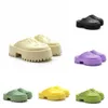 Marca de luxo buracos sapatos sandálias de borracha casa com caixa areia aumentar sapatos leveza sandálias deslizamento designer sapato com caixa