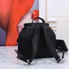 Mochila de nylon de designer de luxo para mulheres, mochila escolar de grande capacidade, bolsas de viagem