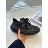 Designer Balencigs Moda Scarpe casual Pattini a rotelle Suole durian stanche 2024 suole spesse altezza aumentata coppie sportive versatili serbatoio papà scarpe alla moda JLUH