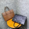 Портфели из кожи с крокодиловым узором, деловая сумка, высококачественная сумка через плечо, мужская сумка для ноутбука, Portcase262a