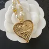 Hoge textuur ontwerper kettingen ontwerp brief hangers merk ketting parelkettingen mannen dames 18k gouden koperen ketting kristal bruiloft sieraden geschenken