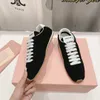 2024SS Tidig vår Kvinnor Desinger Forrest Training Casual Sports Shoes Soft Elastic Bekväm Suede Casual Sports Handing Training Shoes Storlek 35-40