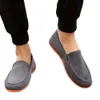 Mans stora storlek38-45 loafers skor lägenheter tofflor tyg slip-on män gommino körskor mode sommarstil mjuk hane