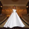 Elegante Vintage-Königskleider, schlichtes schulterfreies Ballkleid-Brautkleid mit Spitzenapplikation, bezauberndes Kapellenschleppe-Satin-Hochzeitskleid 328 328