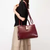 Bolsas femininas vintage de alta qualidade, couro macio, bolsa de ombro feminina, design com fivela de bloqueio, bolsa crossbody de grande capacidade