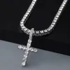 Halsband Herrkvinnor Hip Hop Cross 4mm Zircon Tennis Chain Cold, Delicate Bling Fashion, Creative Necklace bleknar inte och är fulla av lyxig zirkonhalsband