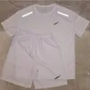 2024 Мужские спортивные костюмы Tech Set Designer Designer Rounds Shorts Shorts Twopeece Женский фитнес -костюм Принт быстро сушка и дышащая спортивная одежда баскетбол TS