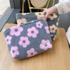 Bolsas de cosméticos Bolsa de maquillaje portátil de felpa con cremallera Lindo floral Kawaii Bolsa de maquillaje para monedero Lápiz Mujer Adolescente Chica