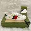 Designer gg Scarpe casual Bee Ace Sneakers Scarpe basse da donna da uomo Scarpe da ginnastica da passeggio con strisce verdi nere ricamate tigre di alta qualità