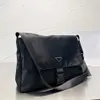 Dizüstü bilgisayar çantası çanta çanta erkek tasarımcı çantaları çapraz omuz çantası büyük bilgisayar evrak çantaları totes siyah üçgen naylon canva312e