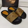 Französische Designer-Frauen-Hausschuhe mit Clip-Zehe, flache Sandalen, Sommer-T-gebundene Damenschuhe, Strand, lässige Frau, Luxuskanal, Flip-Flops, modische Damen-Lederschuhe