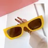 長方形のサングラス09w女性のためのダークピンク/ダークグレーSonnenbrille Sunnies gafas de sol uv400アイウェア